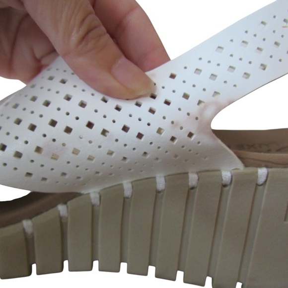 Skechers Pier Ave Wedge Sandals 9 White Strappy Perforated Luxe Foam Comfort - Picture 8 of 11